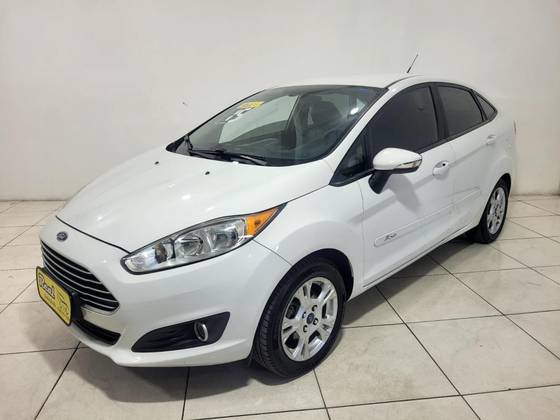 FORD FIESTA 1.6 TITANIUM PLUS SEDAN 16V FLEX 4P POWERSHIFT FORD FIESTA 1.6 TITANIUM PLUS SEDAN 16V FLEX 4P POWERSHIFT